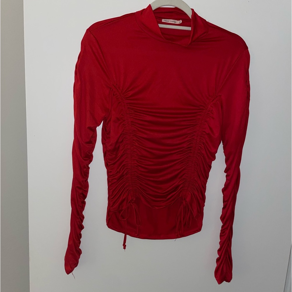 Red ruched long sleeve❤️